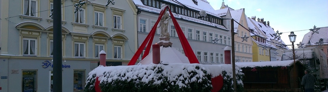 Riesiger Adventskranz